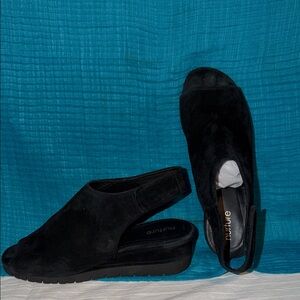 Nurture by Lamaze Women's Black Wedge Slingbacks